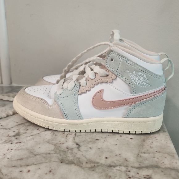 Nike Air Jordan 1 Mid Pastel Sneakers - Picture 1 of 4